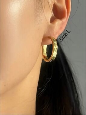 Fashion Gold tone Greek Key Hoop Earrings